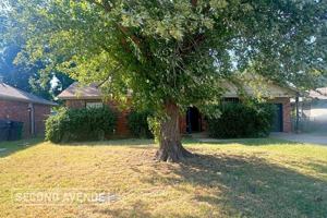 featured image of 10913 N Mckinley Ave