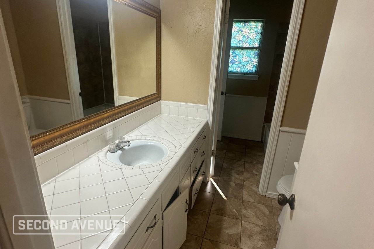 10913 N Mckinley Ave - Photo 7 of 15