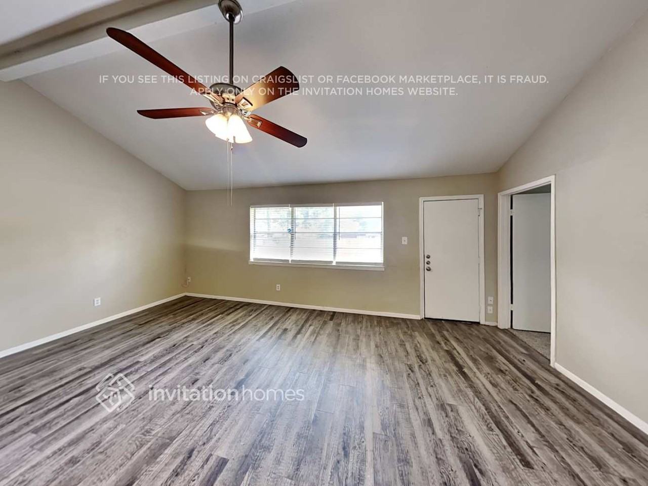 3631 Dawnwood Dr - Photo 3 of 18