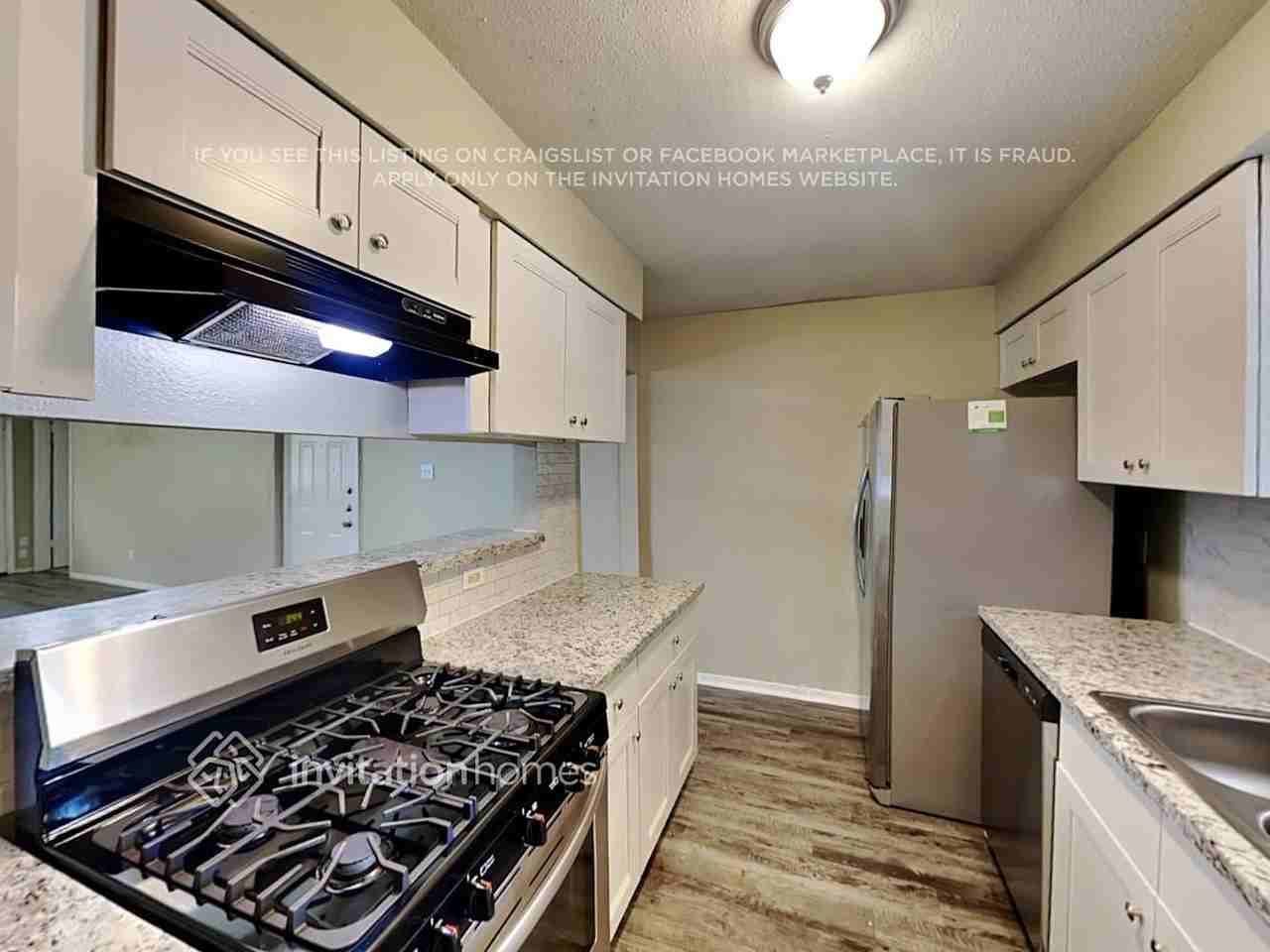 3631 Dawnwood Dr - Photo 7 of 18