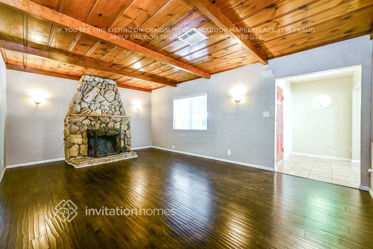 3508 Division St - Photo 7 of 17