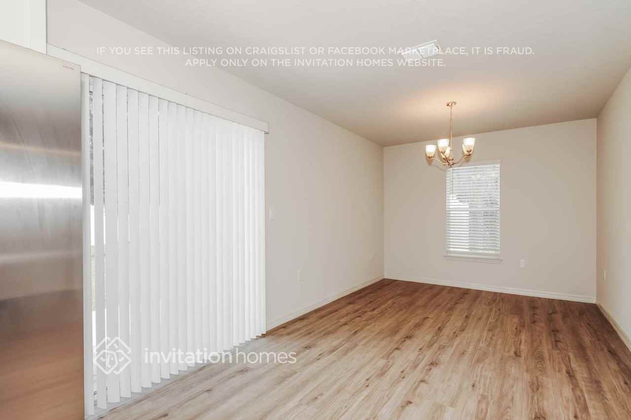 21 Primrose Ln - Photo 3 of 18