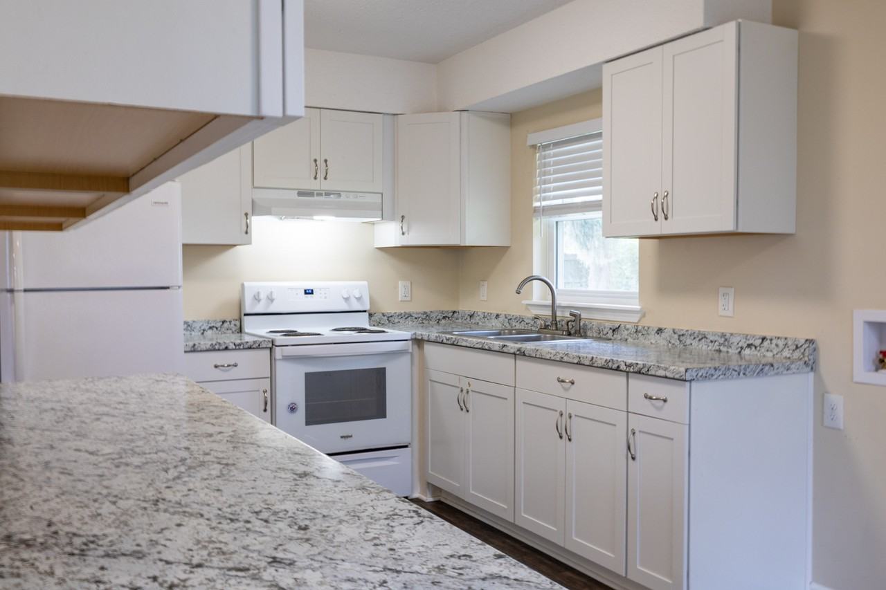 1513 Maine Avenue - Photo 3 of 33