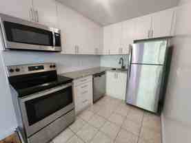 Bathurst Apartments - Photo 1 of 1