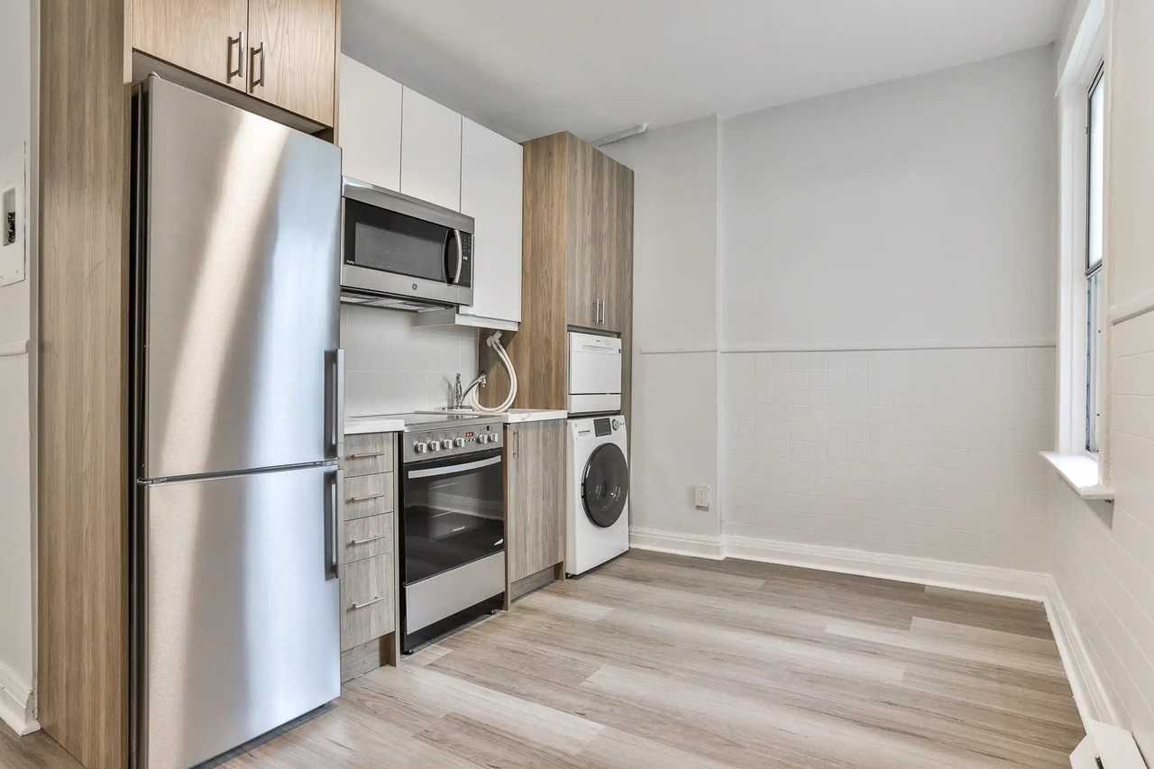 147 Vaughan Road - Photo 3 of 15