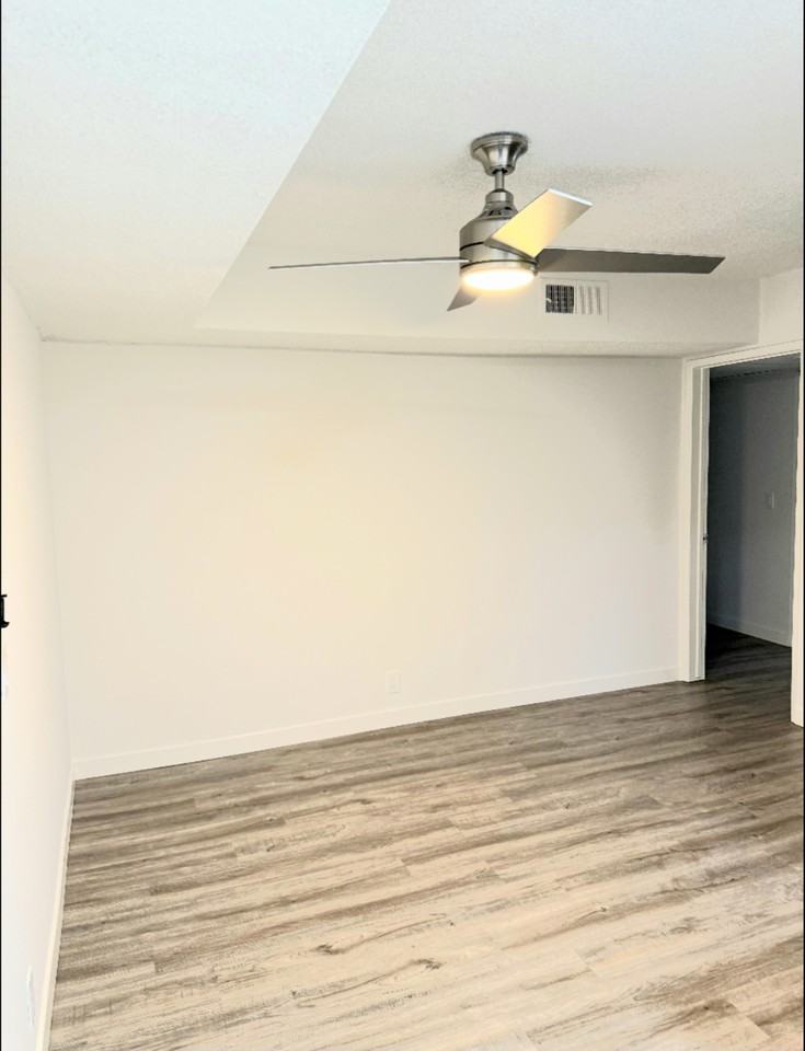 144 South Doheny Drive #3440 - Photo 3 of 15