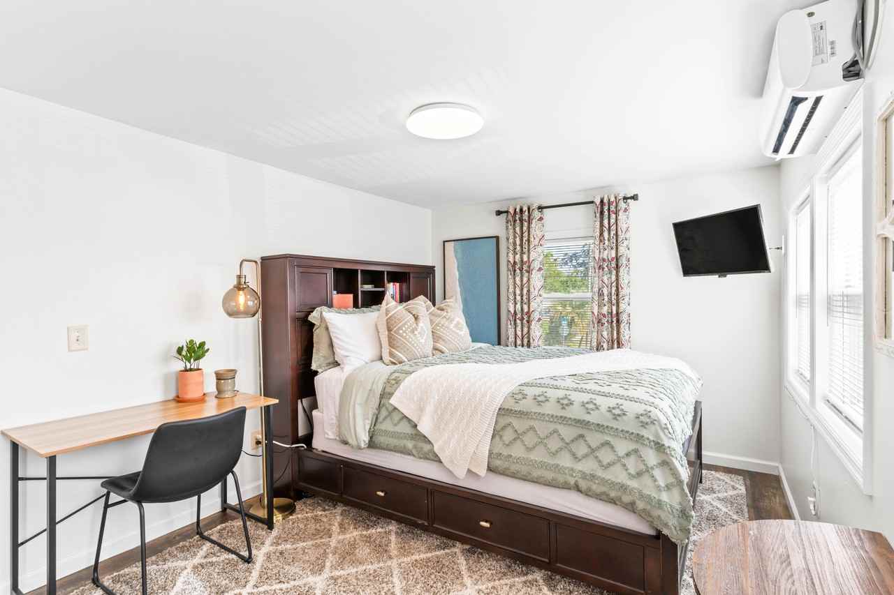 615 Bay Avenue #B - Photo 2 of 32