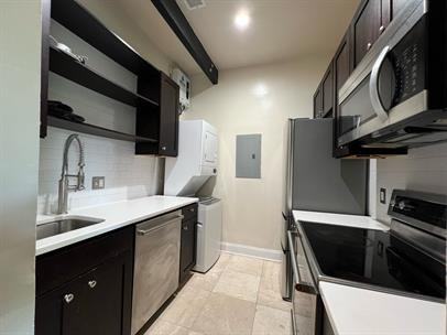 500 Parkway Dr Ne #06