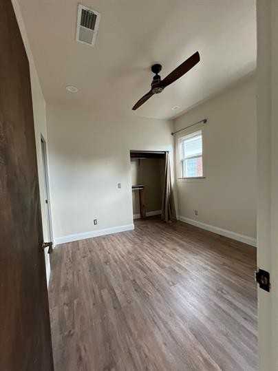 500 Parkway Dr Ne #06 - Photo 3 of 8