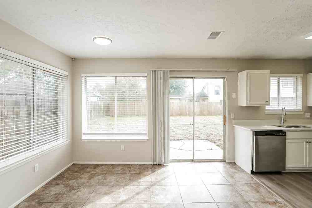 7531 Glenbriar Pl - Photo 6 of 16