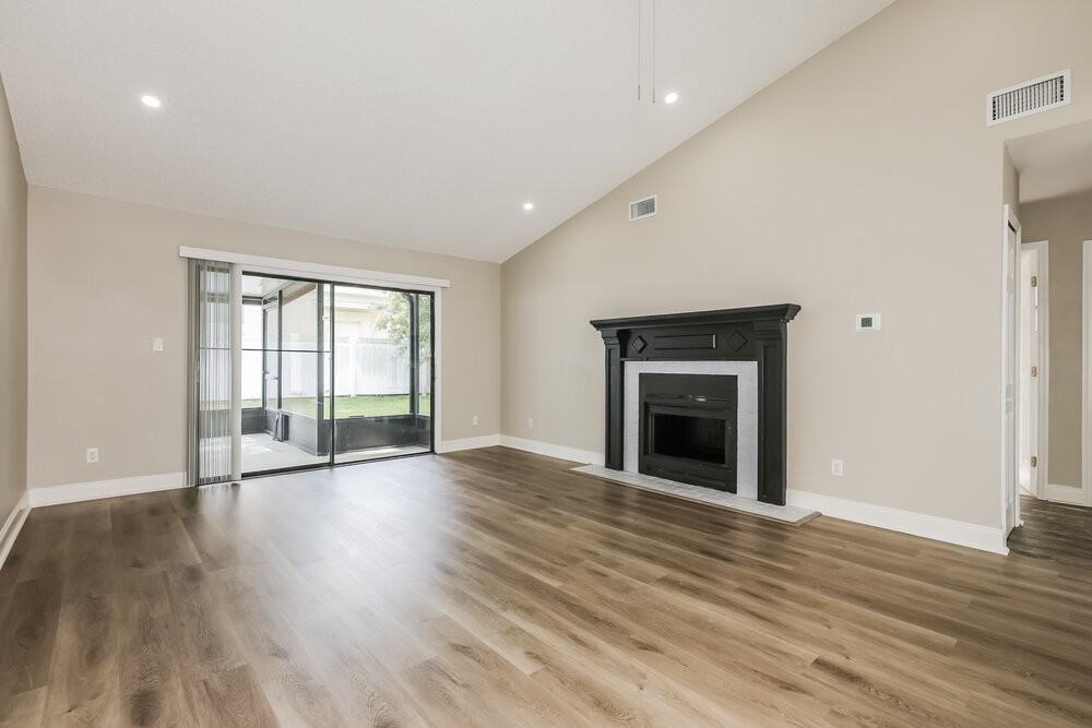 3938 King Dr - Photo 4 of 16
