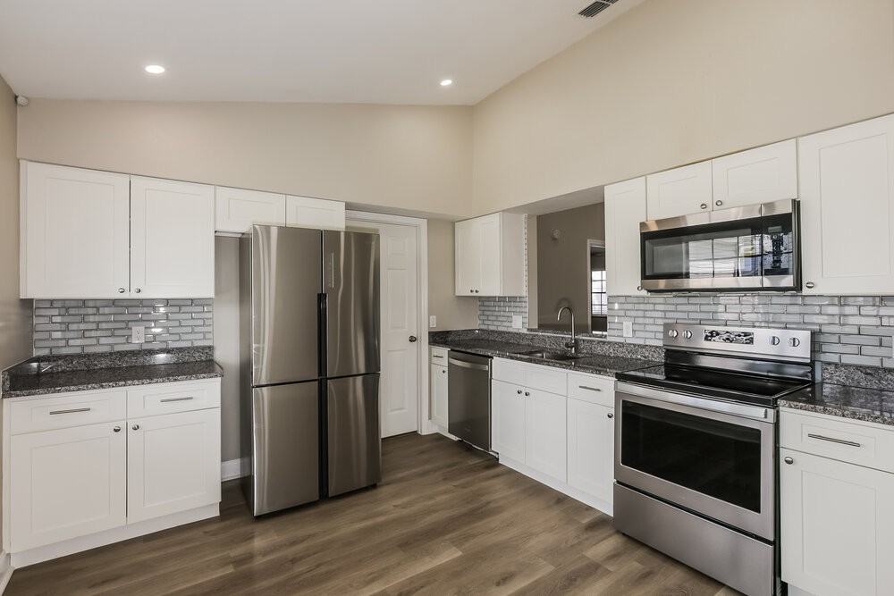 3938 King Dr - Photo 6 of 16