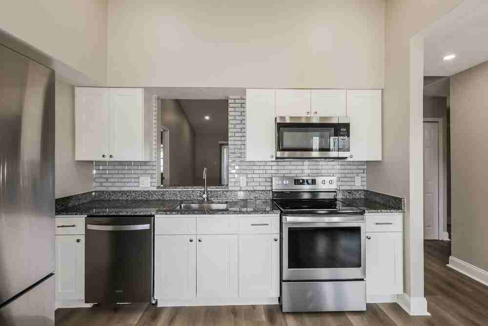 3938 King Dr - Photo 7 of 16