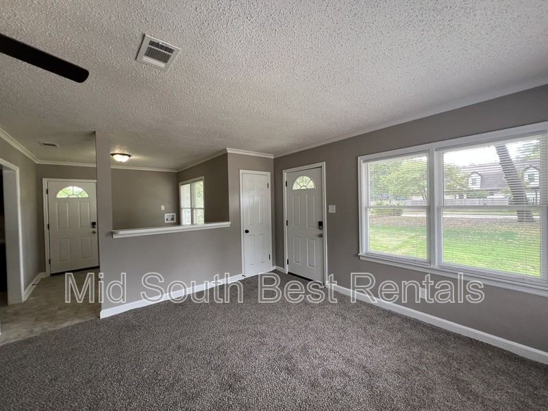 789 Dillworth St - Photo 2 of 9