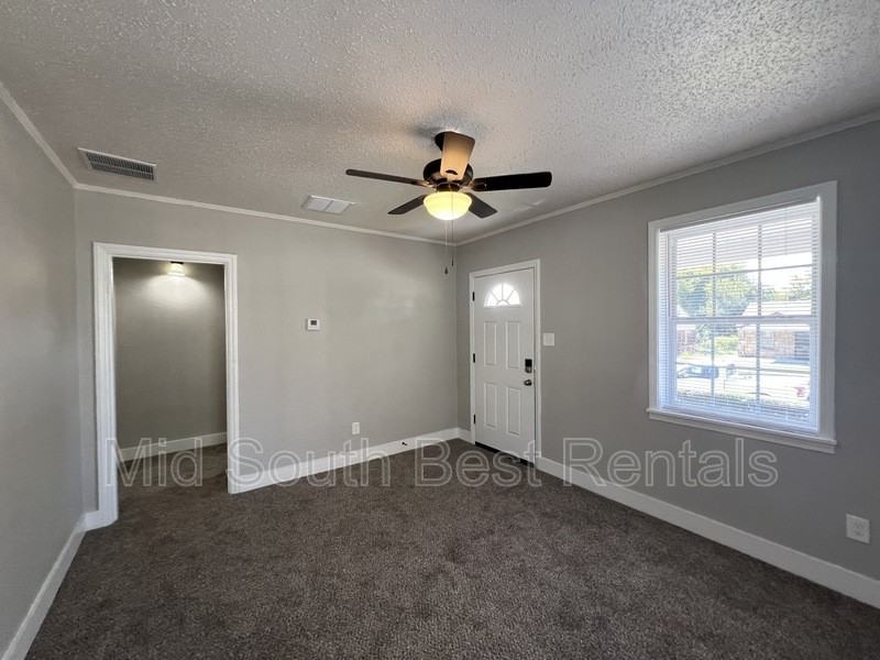 1396 Silver St - Photo 2 of 7