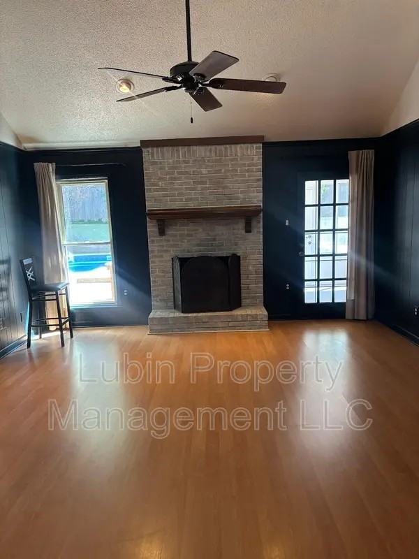 2756 N Rockcreek Pkwy - Photo 2 of 17