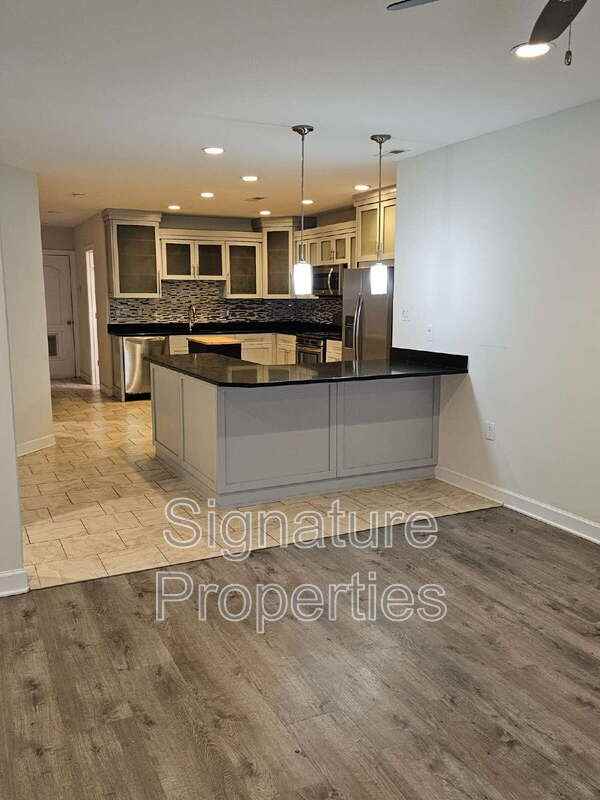 2312 W Cary St #B - Photo 2 of 11