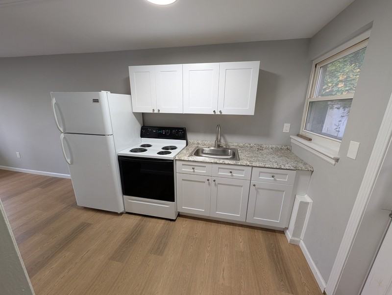 1113 Portland - Photo 3 of 9