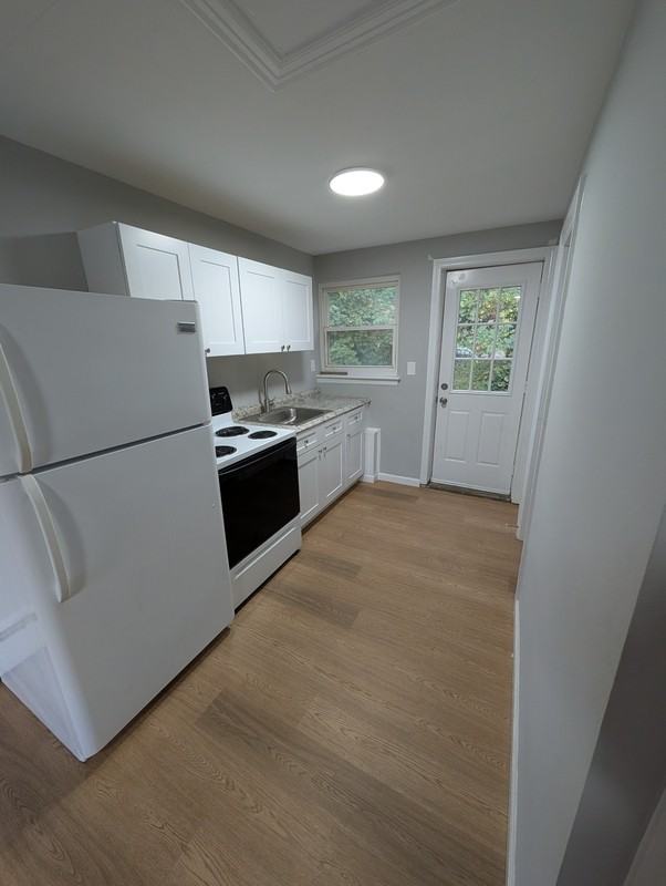 1113 Portland - Photo 5 of 9