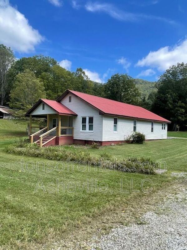 360 N Jones Creek Rd - Photo 2 of 22