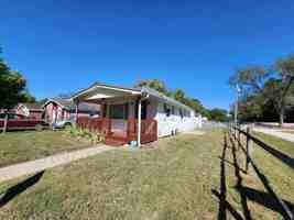 featured image of 1042 Helen Ave