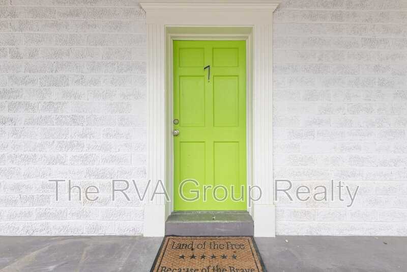 3807 Woodlawn St #1 - Photo 4 of 27