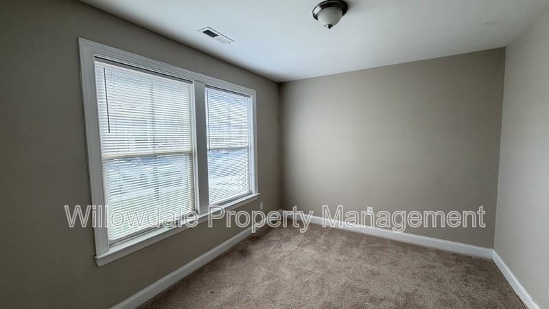 525 Portstewart Dr - Photo 2 of 31