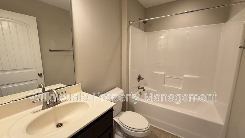 525 Portstewart Dr - Photo 3 of 31