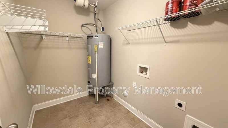 525 Portstewart Dr - Photo 4 of 31