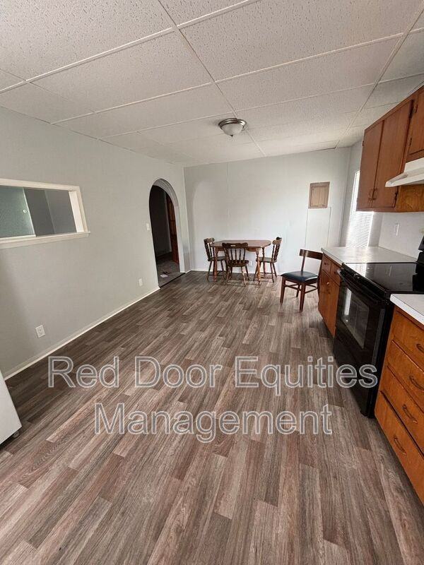 403 W Wheeling St #403 - Photo 4 of 12