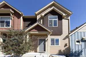 featured image of 1240 Wren Ct #B