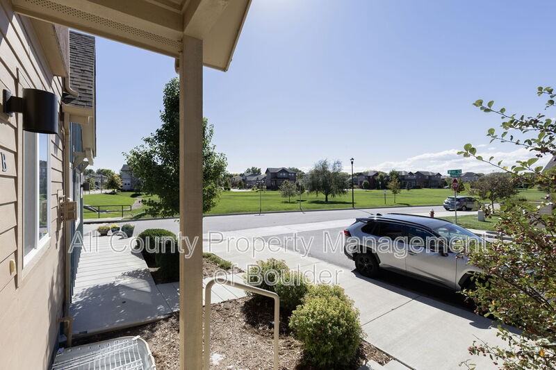 1240 Wren Ct #B - Photo 2 of 24