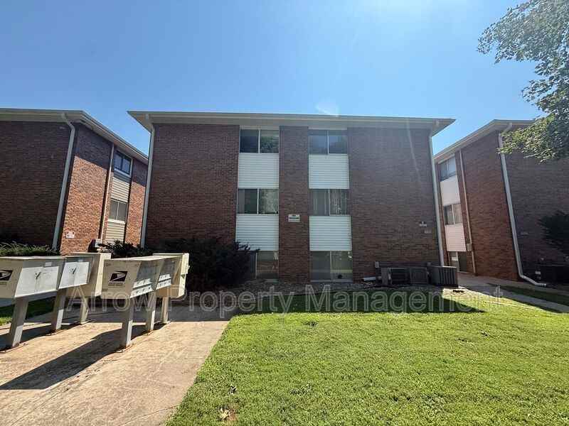 1119 E Street #03 - Photo 2 of 11