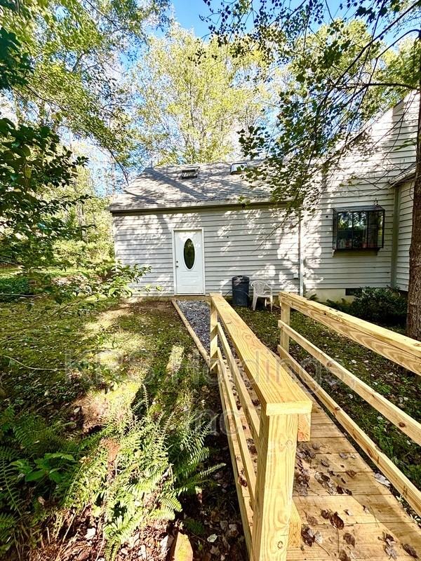 487 Westwood Rd #B - Photo 2 of 10