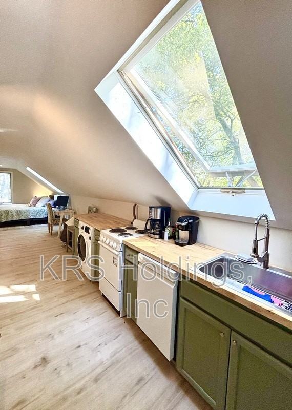 487 Westwood Rd #B - Photo 6 of 10