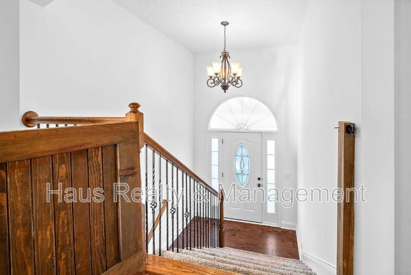 961 Bonellis Ln - Photo 5 of 35