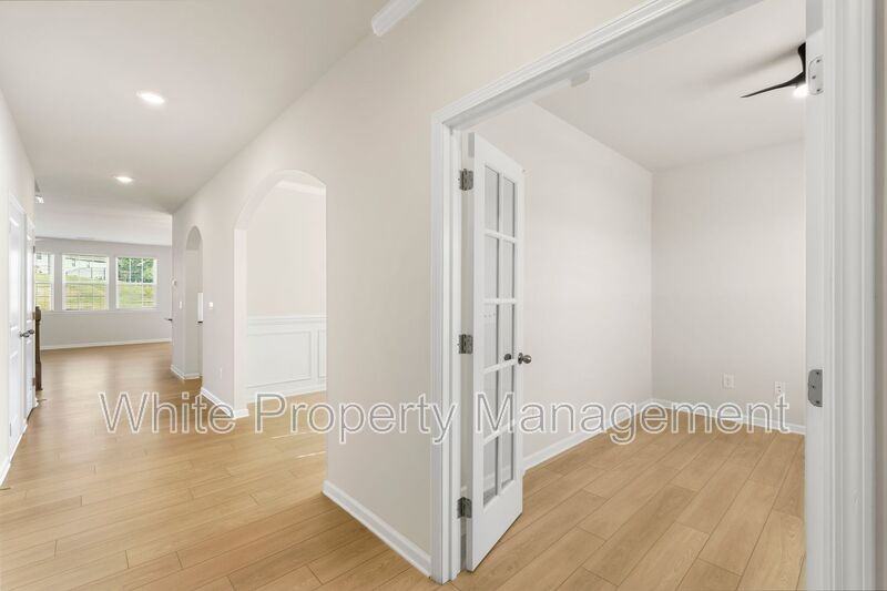 2039 Morning Gold Dr - Photo 2 of 39