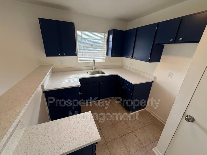 4009 Ester Drive Southwest - Photo 7 of 18