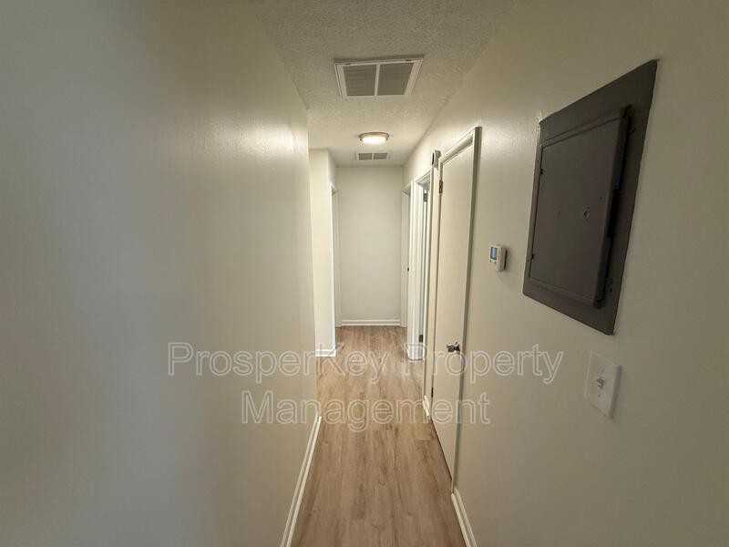 3127 Latona Drive Southwest - Photo 6 of 19