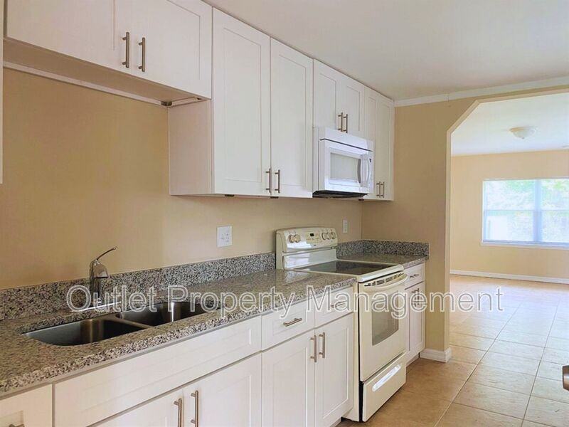 7622 Harvey St - Photo 4 of 8