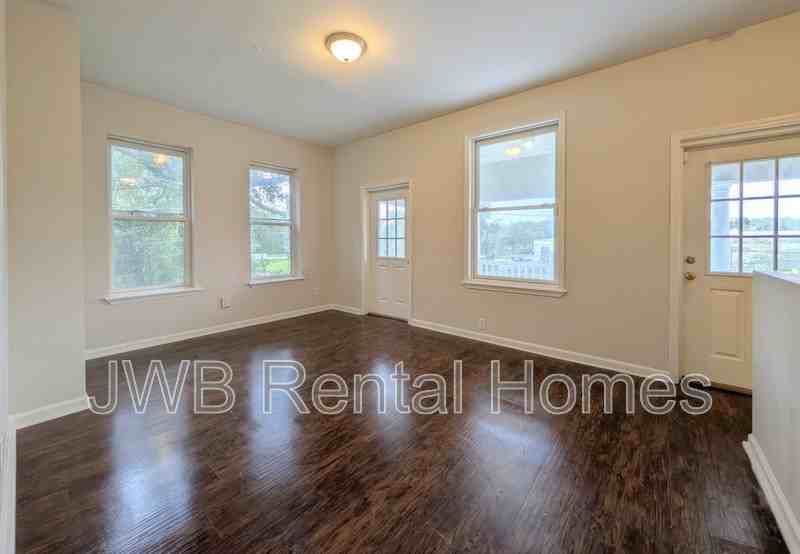 1924 Walnut St - Photo 6 of 15