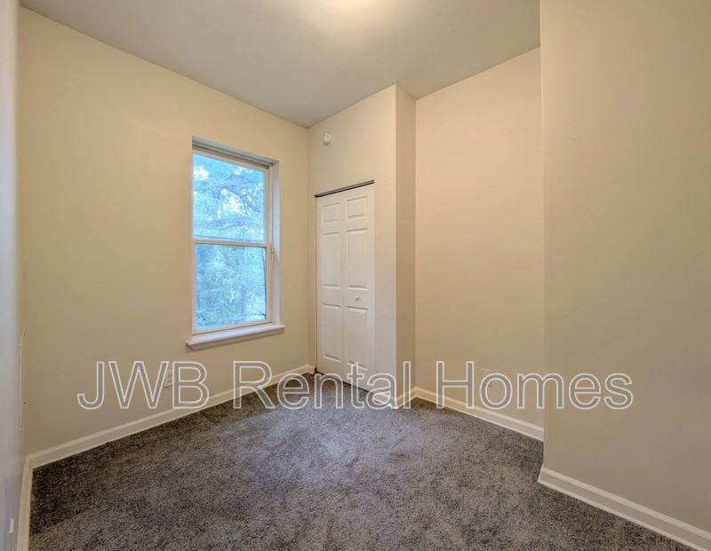 1924 Walnut St - Photo 7 of 15