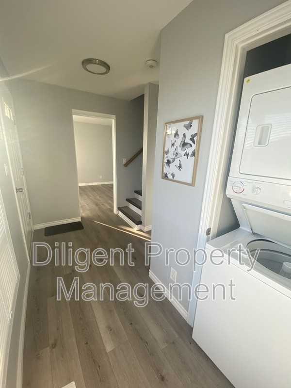 260 Lansdowne St W #6 - Photo 6 of 10