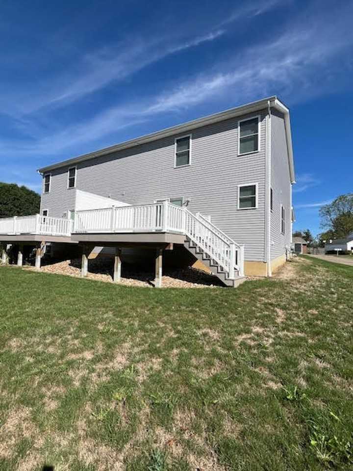 147 Southpark Dr - Photo 2 of 38