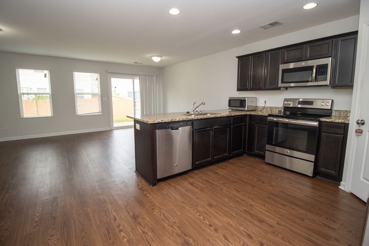 22 Routhland Ct - Photo 6 of 29