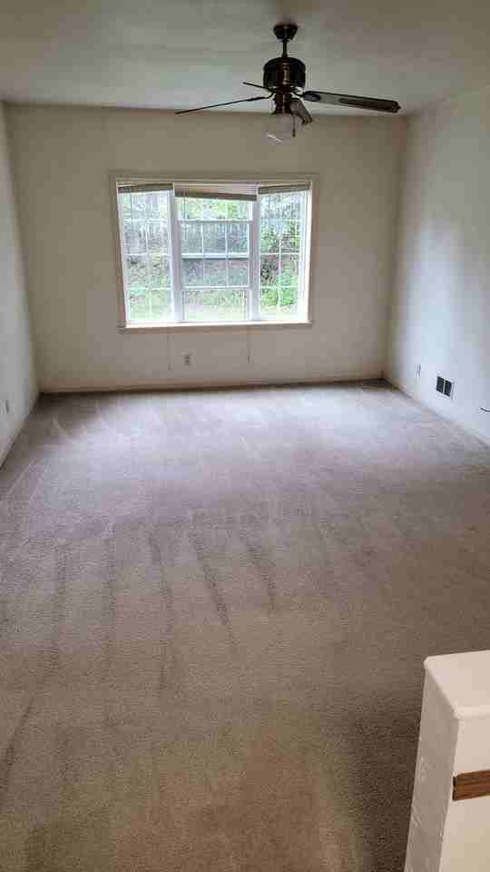 290 S Kools St - Photo 2 of 8