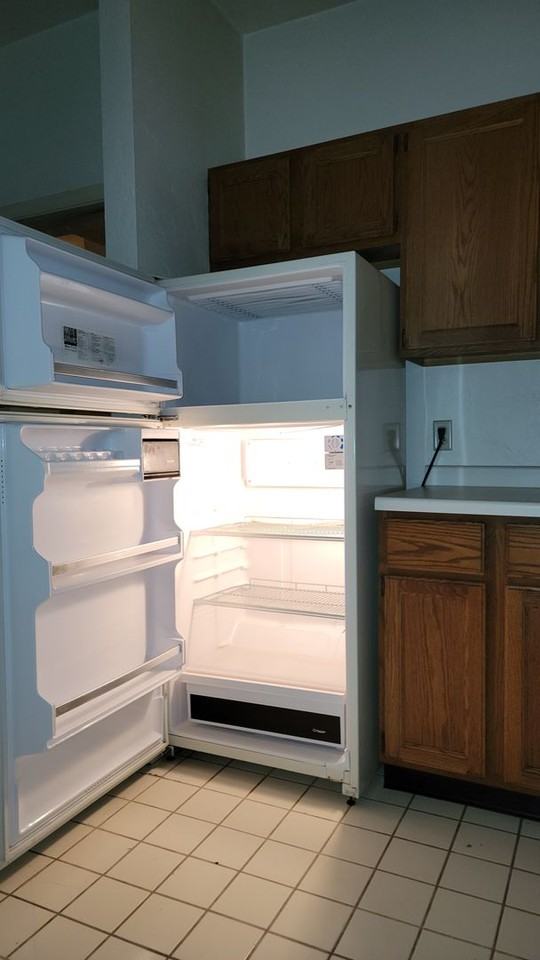 290 S Kools St - Photo 5 of 8