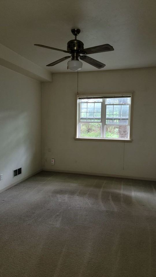 290 S Kools St - Photo 7 of 8