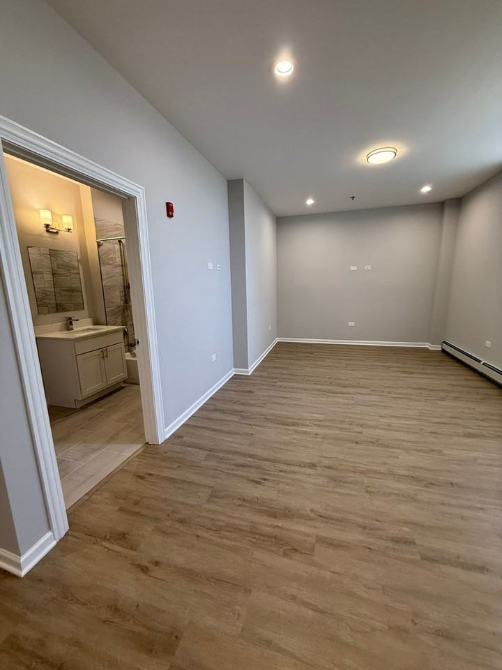 10 N Sheridan Rd. - Photo 3 of 14