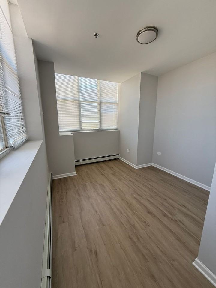 10 N Sheridan Rd. - Photo 7 of 14